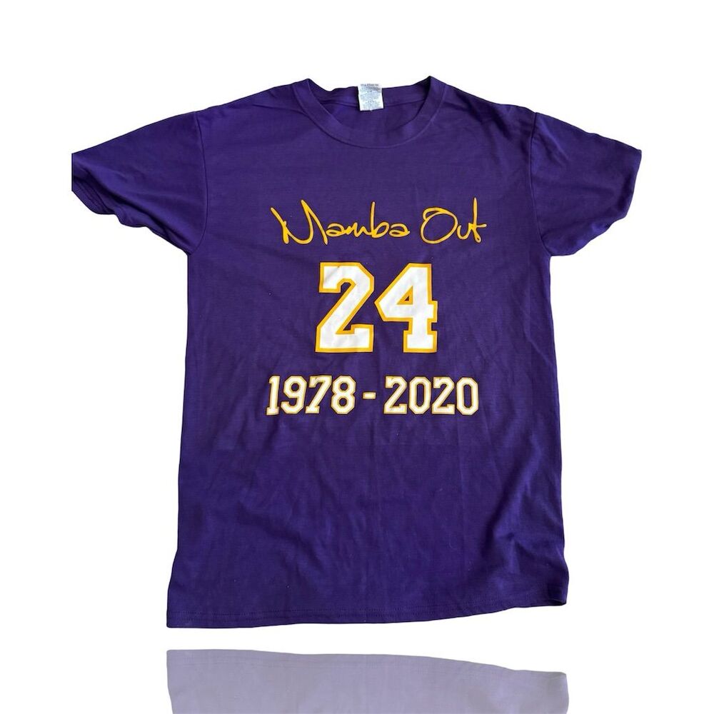 Kobe Bryant "Mamba Out" Tribute T-Shirt Purple Men's Size S